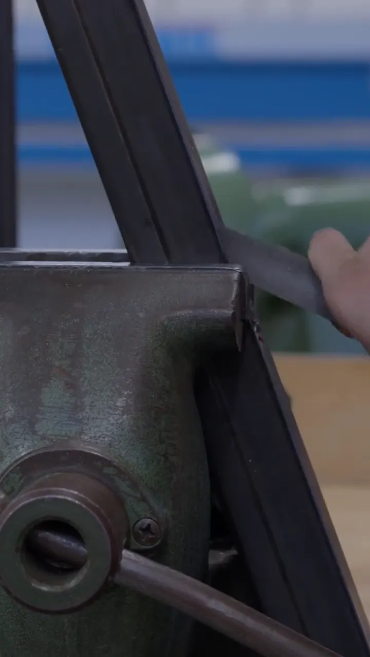 Standbild aus dem Clip der Handwerkskammer Mannheim über das Metallhandwerk