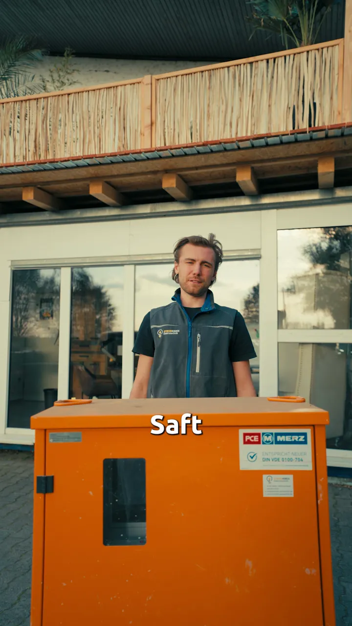 Standbild aus dem Clip „Baustrom" von Stromkreis Elektrotechnik